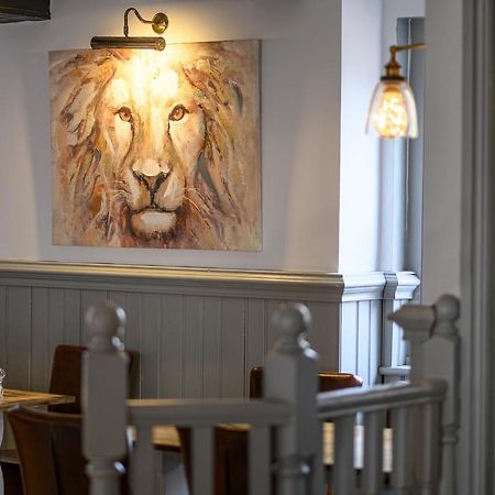 The Lazy Lion Acomodação com café da manhã Milford on Sea Exterior foto